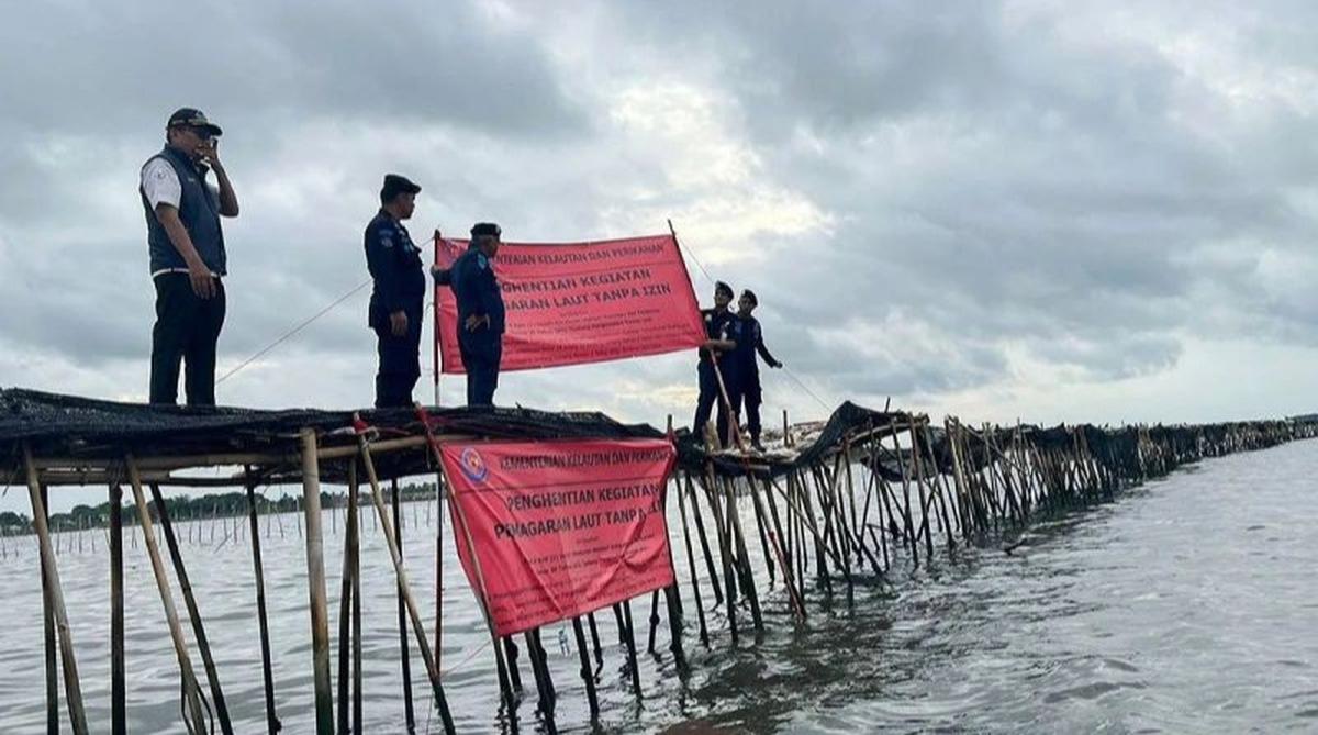 Menteri Trenggono Perintahkan Bongkar Pagar Laut Tangerang 48 Jam
