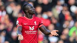 Sadio Mane - Bomber bernomor 10 ini merupakan salah satu penyerang terbaik di Liga Inggris. Meski telah memenangkan Liga Inggris dan Liga Champions namun pemain sekelas Mane ternyata hanya dibayar 100 ribu Pounds perpekan. Lebih rendah dari Sancho, Sterling hingga Werner. (AFP/Paul Ellis)
