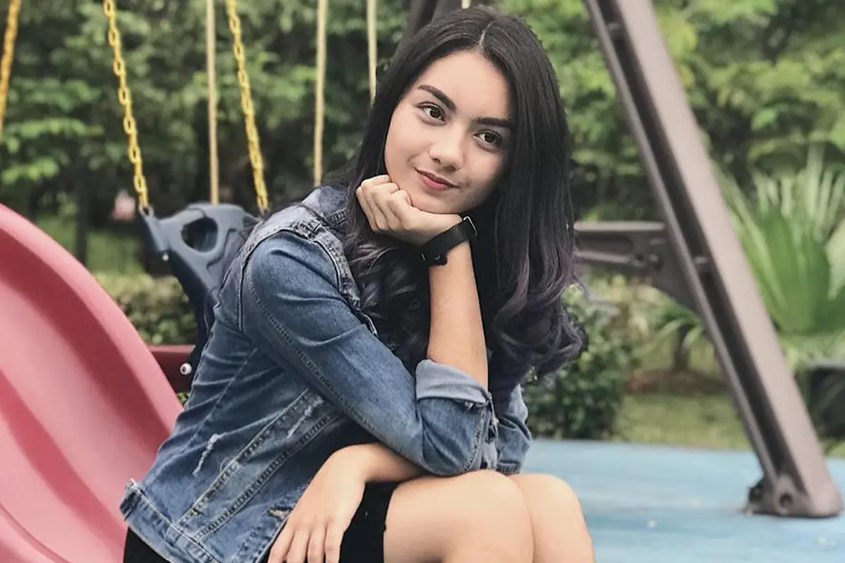[Bintang] Gaya Ersya Aurelia, Ranty Maria dan Cut Syifa dengan Padu-padan Jeans yang Kekinian, Siapa Favoritmu?