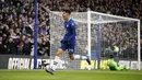 <p>Gelandang Chelsea, Kai Havertz berselebrasi setelah mencetak gol ke gawang Crystal Palace pada pertandingan lanjutan Liga Inggris di Stadion Stamford Bridge di London, Minggu (15/1/2023). Chelsea menang tipis atas Crystal Palace dengan skor 1-0. (AP Photo/David Cliff)</p>