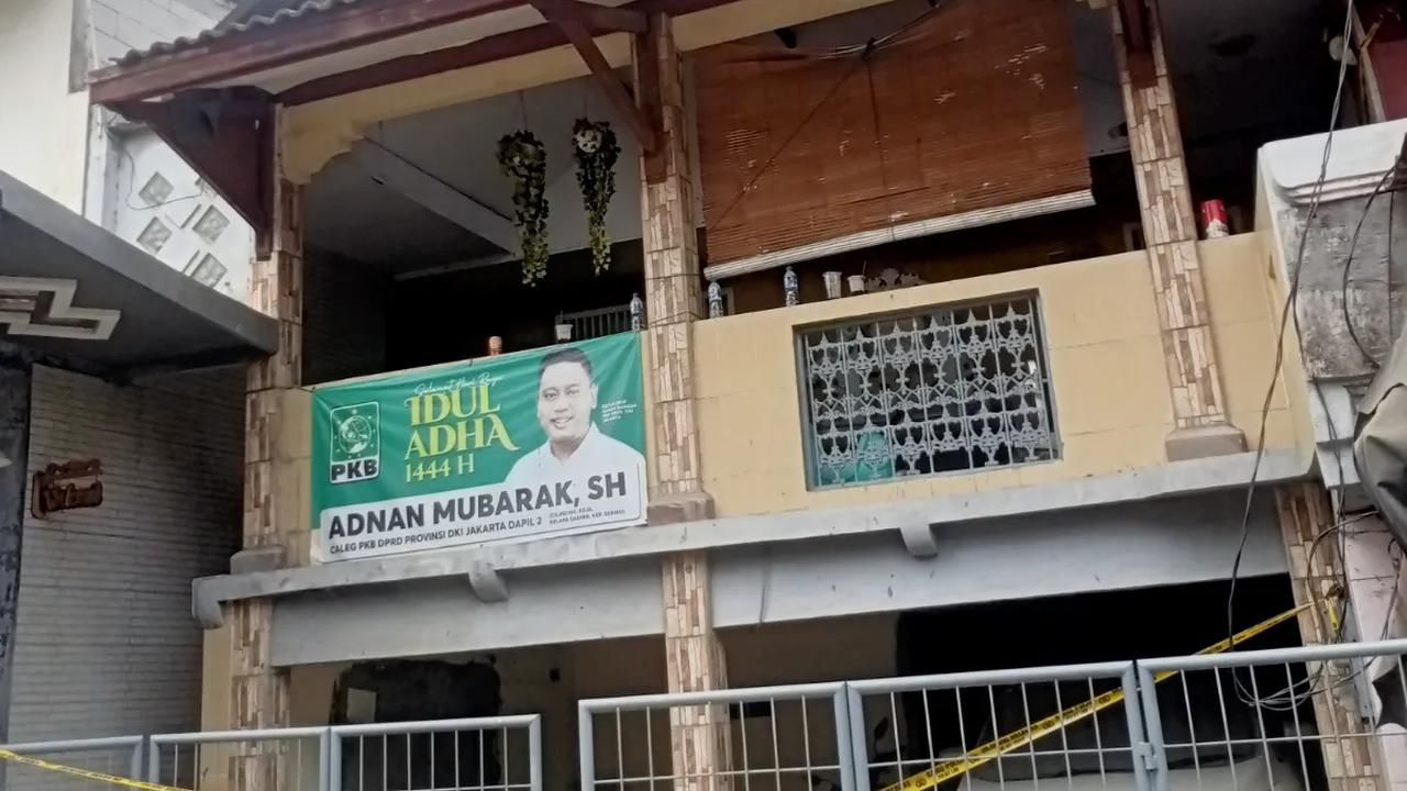 Kasatreskrim Polres Metro Jakarta Utara, AKBP Iverson Manossoh mengungkapkan H merupakan pengusaha peralatan umrah.