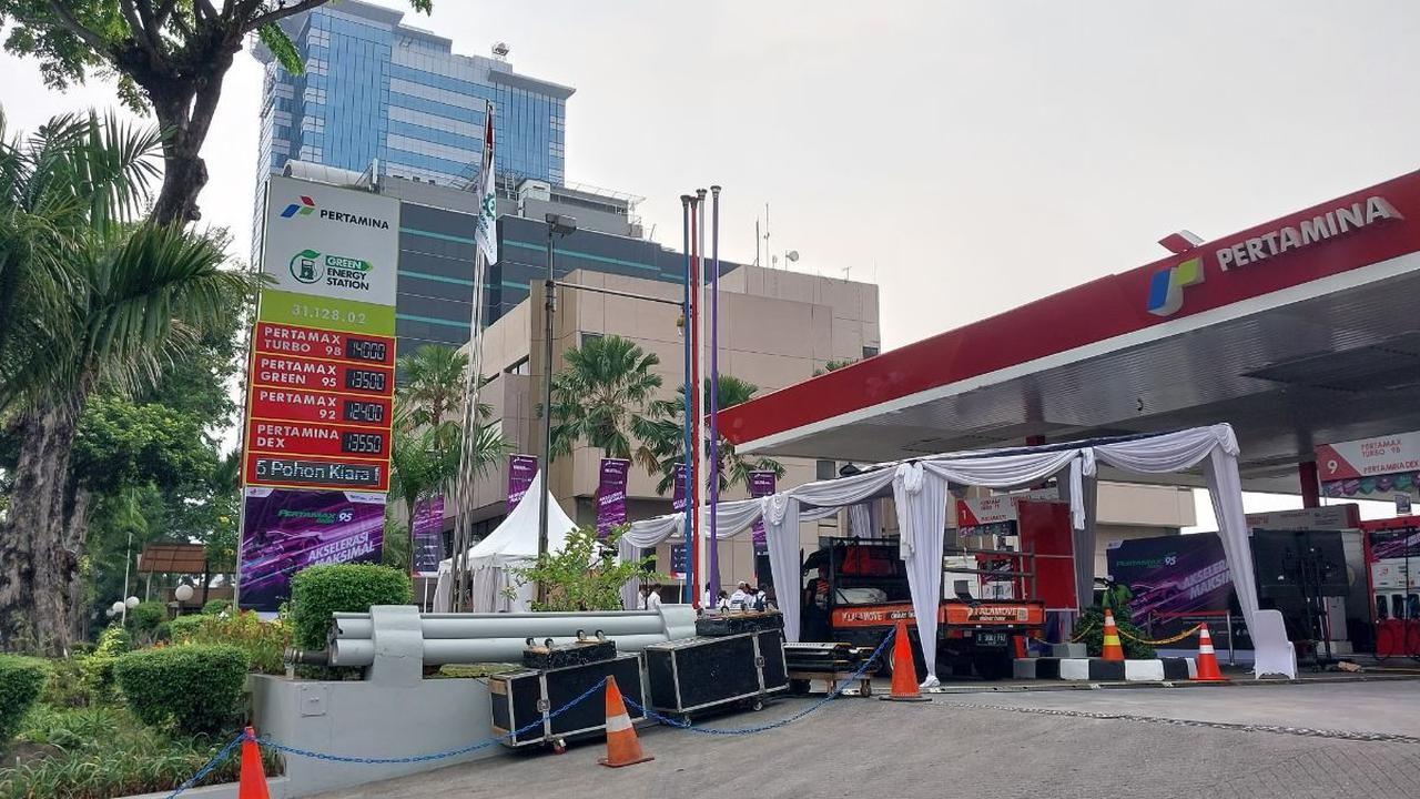 PT Pertamina (Persero) melalui Pertamina Patra Niaga resmi menjual Pertamax Green 95 di dua kota, yakni Jakarta dan Surabaya.