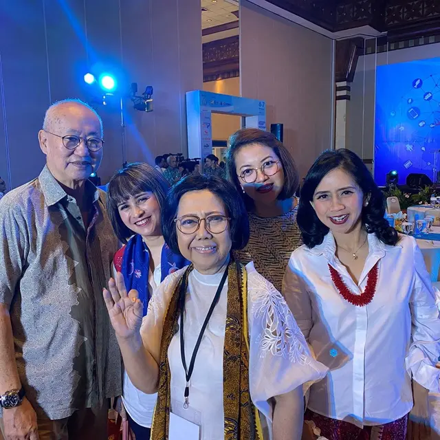 6 Momen Kebersamaan Sisca Soewitomo dan Novia Soewitomo