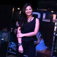 Sibuk dengan beragam aktifitas Eriska Rein harus tahu waktu. (Deki Prayoga/bintang.com)