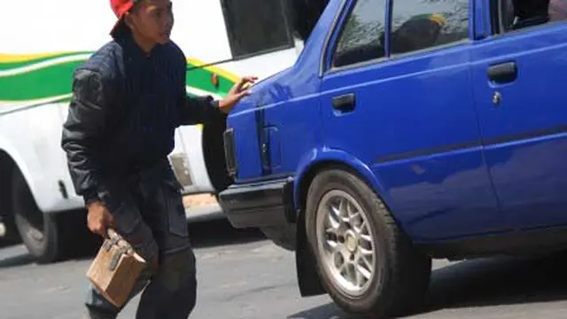 ilustarasi jalan menanjak