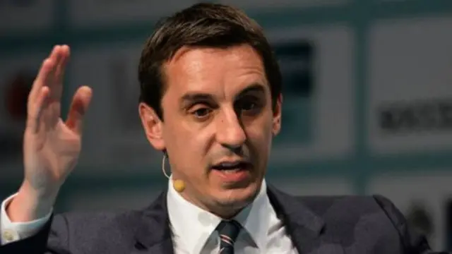 Gary Neville (c) AFP