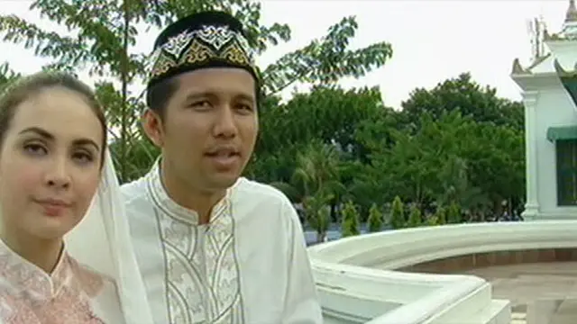 Prewed, Arumi Bachsin-Emil Pilih Masjid Agung Palembang