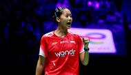 Tunggal putri Indonesia Putri Kusuma Wardani lolos ke semifinal&nbsp;Kejuaraan Dunia Bulu Tangkis 2025&nbsp;setelah &nbsp;mengalahkan Pusarla V. Sindhu dari India. Putri KW menang rubber game 21-14, 13-21, dan 21-16 di Adidas Arena, Paris, Prancis, Jumat (29/8). (foto: PBSI)