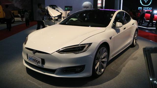 Berapa Watt Yang Diperlukan Untuk Charge Mobil Listrik Tesla