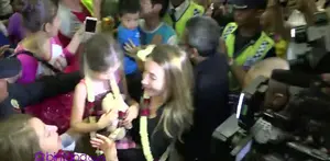 Seperti apa suasana di Bandara Soekarno Hatta ketika empat orang bintang Elif tiba di Jakarta?