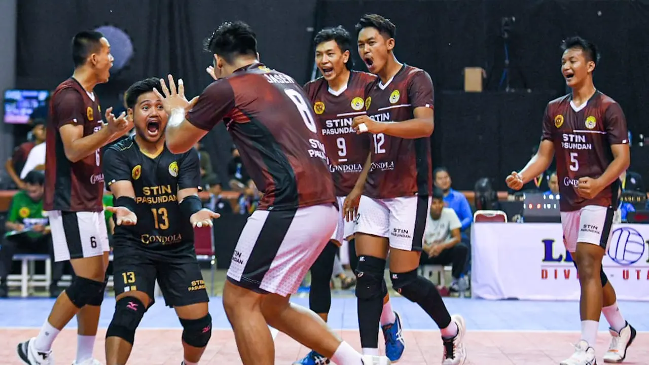 Selebrasi pemain STIN Pasundan di Livoli Divisi Utama 2022