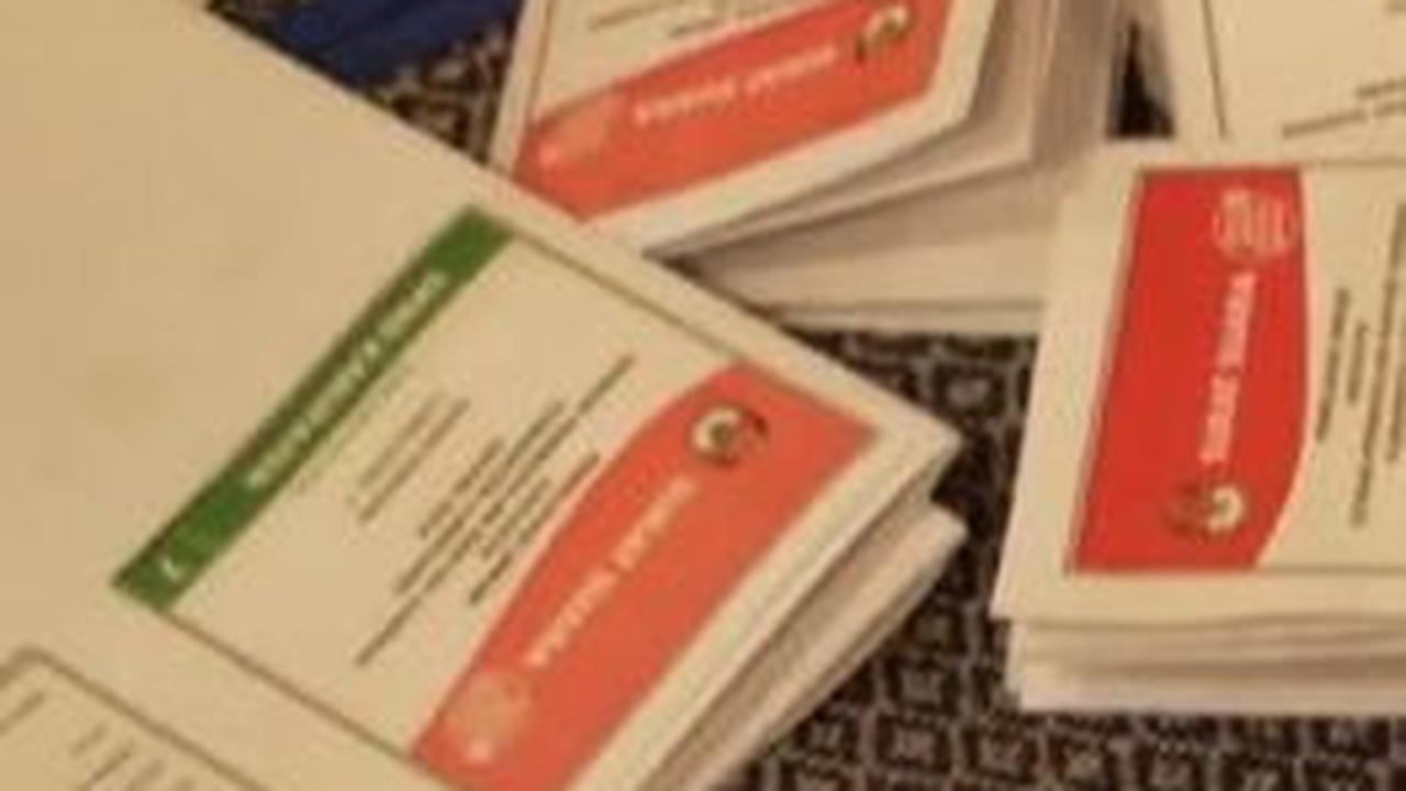 Raup Rezeki Jadi Penyortir dan Pelipat Kertas Suara Pemilu 2024
