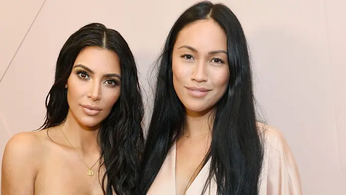 [Bintang] Stephanie Shepherd dan Kim Kardashian