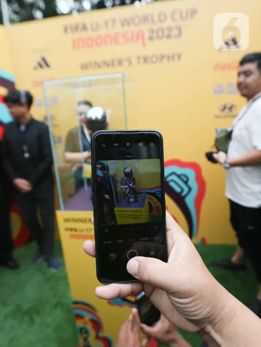 Piala Dunia U-17 2023 bakal bergulir pada 10 November-2 Desember 2023 di Jakarta International Stadium (JIS), Jakarta Utara, Stadion Si Jalak Harupat (SJH), Kabupaten Bandung, Stadion Manahan, Solo, dan Stadion Gelora Bung Tomo (GBT), Surabaya. (Liputan6.com/Faizal Fanani)