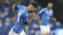 Gelandang Napoli, Matteo Politano melakukan selebrasi usai mencetak gol kedua timnya ke gawang Parma dalam laga lanjutan Liga Italia 2020/21 pekan ke-20 di Diego Armando Maradona Stadium, Minggu (31/1/2021). Napoli menang 2-0 atas Parma. (LaPresse via AP/Alessandro Garofalo)