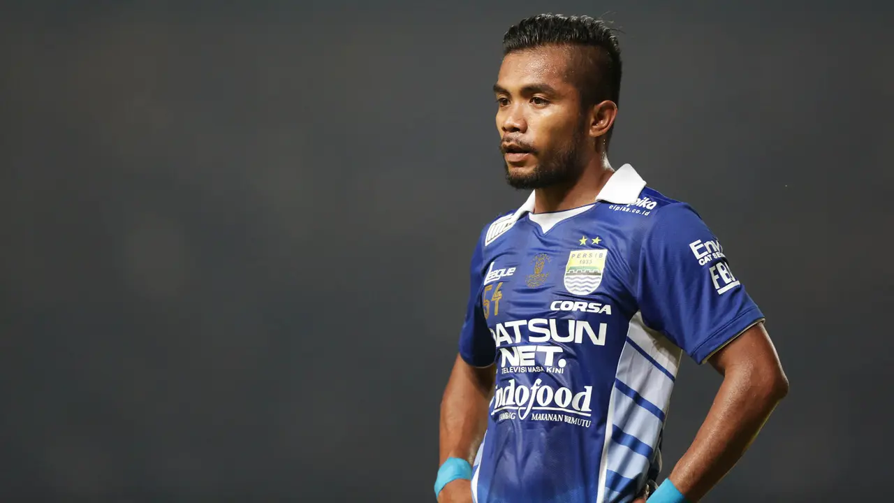 Dilepas Persipura, Zulham Zamrun Belum Tentu Bisa Membela Persib