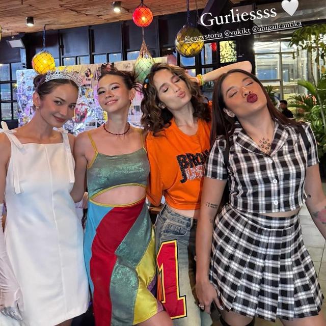 Genap 30 Tahun, Gaya Cheerful Yuki Kato Cosplay ala Jenna Rink “13 Going on 30” di Pesta Ultah Bareng Seleb