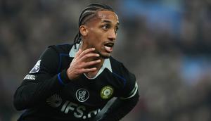 Joao Pedro tampil sebagai mesin pencetak gol Chelsea saat bertandang ke markas Aston Villa dalam laga lanjutan Liga Inggris 2025/2026 di Villa Park, Birmingham pada Rabu (04/03/2026) waktu setempat. (AP Photo/Dave Shopland)