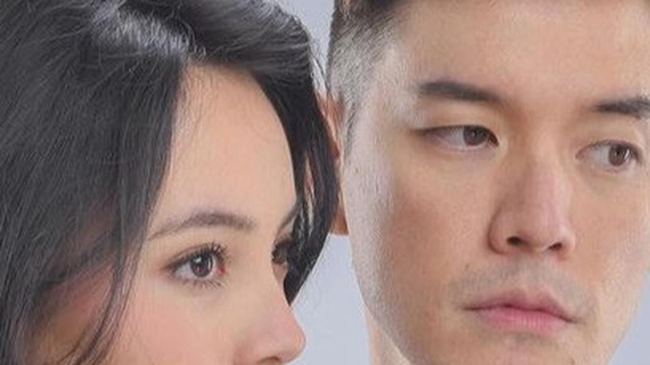 Ia beradu akting dengan Anthony Xie dan Rangga Azof. Sinetron Di Antara Dua Cinta tayang setiap hari di SCTV  pukul 21.10 WIB.