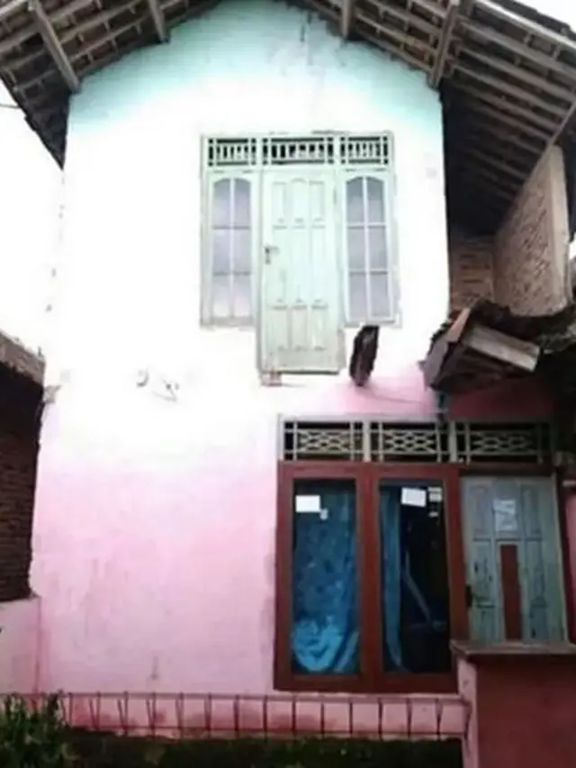6 Desain Rumah Tingkat Ini Nyeleneh Banget, Bikin Bingung