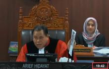 Arief Hidayat Pensiun dari MK: Saya Sedih Jika Mahkamah Teraniaya Tak Bisa Menegakkan Konstitusi