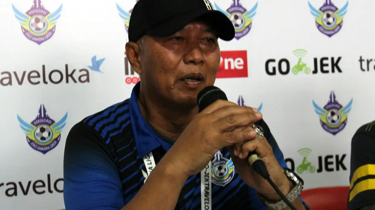 Pelatih Persegres Gresik United Hanafi
