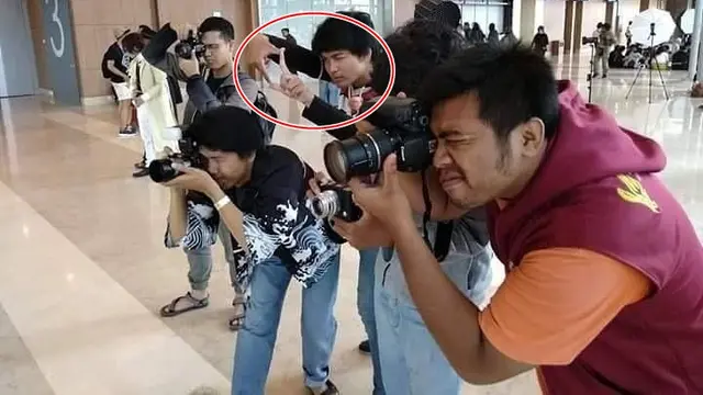 Super Kocak, 8 Aksi Absurd Orang-Orang ini Malah Bikin Kita Malu Sendiri