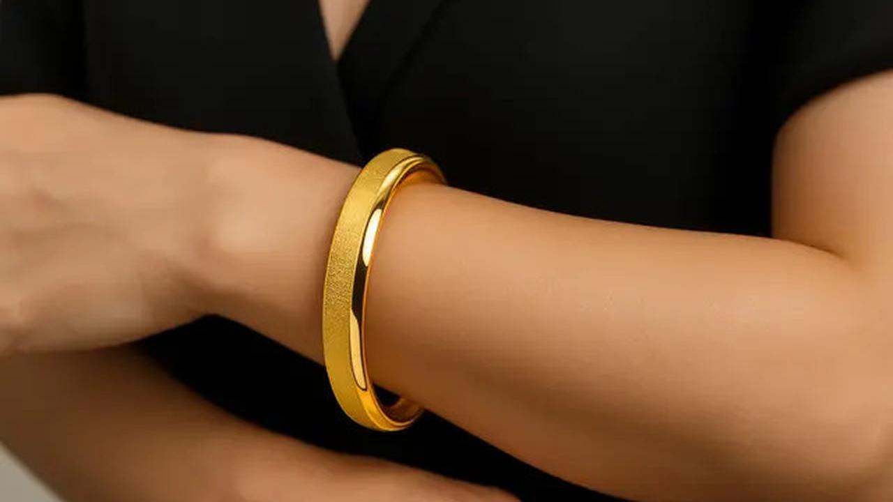 8 Model Gelang Emas Bangle 24 Karat Polos, Cantik untuk Semua Gaya