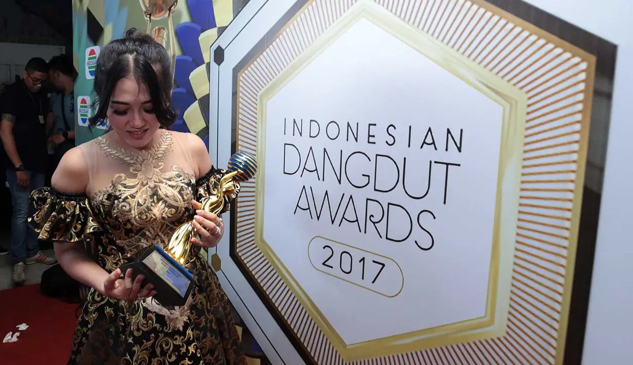 Tak dipungkiri, beberapa lagu yang dibawakan mendapat sambutan baik dari masyarakat. Diantaranya, Sayang, Selingkuh, Kimcil Kepolen,dan masih banyak lagi. Bahkan anak penyanyi Anang juga ikut menyukai lagu Sayang yang dibawakan. (Deki Prayoga/Bintang.com)