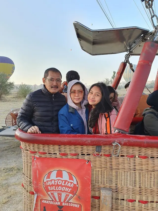 7 Momen Seru Mayangsari Liburan ke Turki, Bareng Suami dan Anak