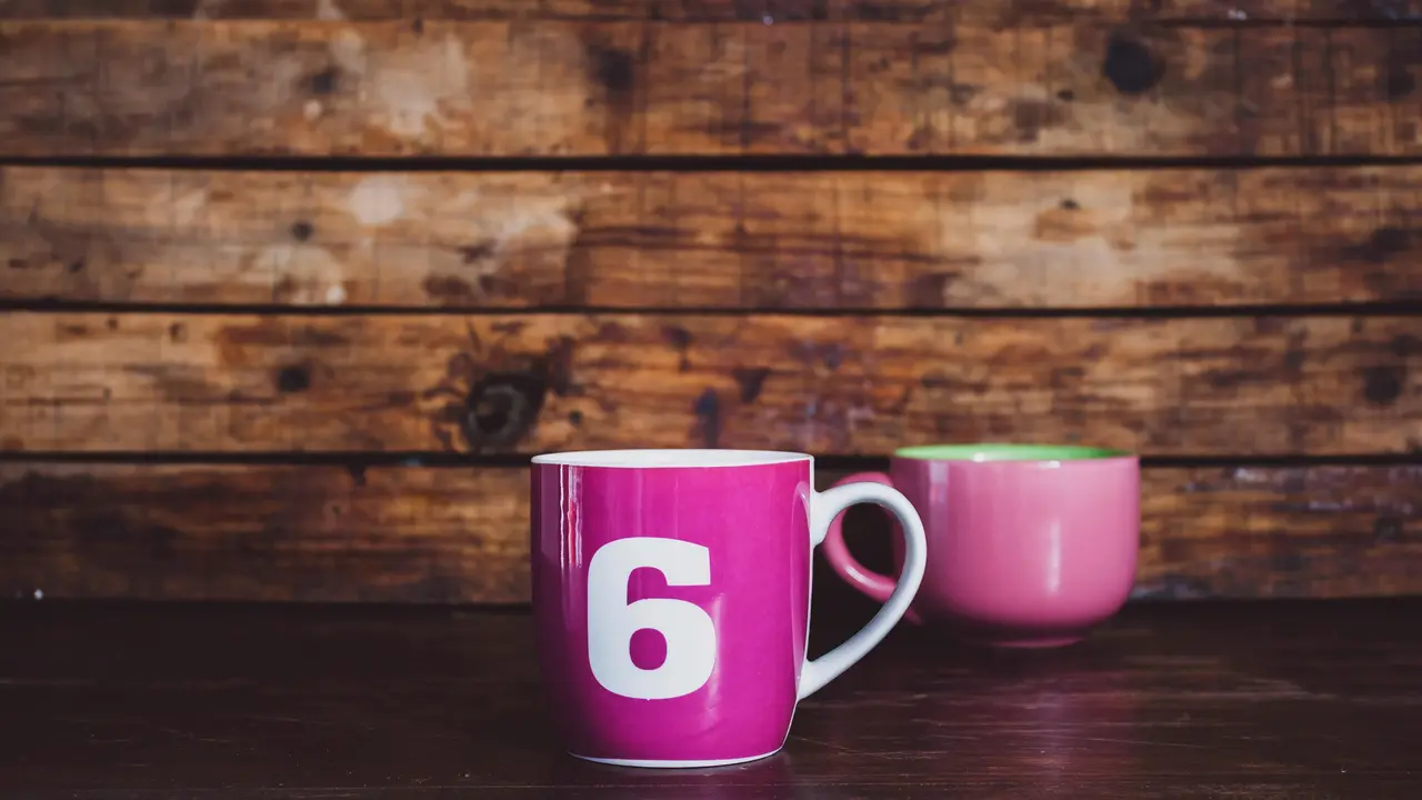 Desain Mug Custom