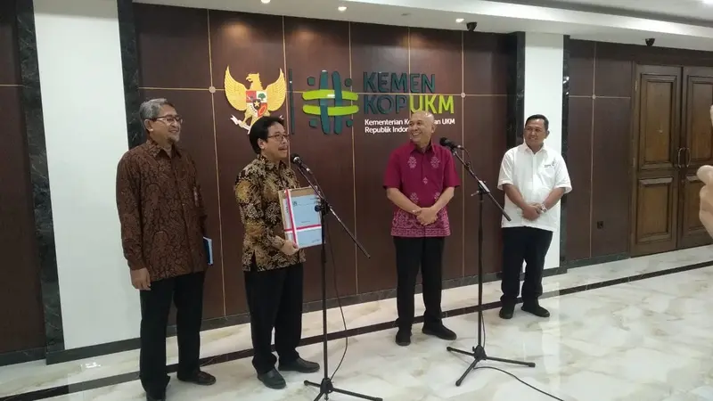 Menteri Koperasi dan UKM Teten Masduki