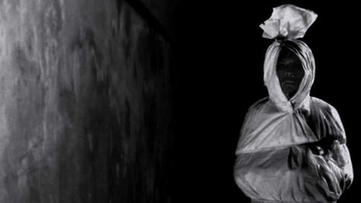 Viral Pocong Bawa Parang di Tangsel, Polisi: Itu Hanya Pengamen, Jangan Percaya Hoaks