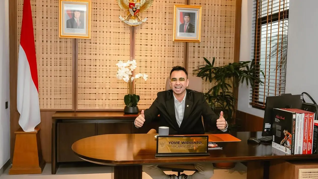 Foto Raffi Ahmad Pakai Jas, Inspirasi untuk Upacara Hari Kemerdekaan 17 Agustus 1945 HUT RI ke-80