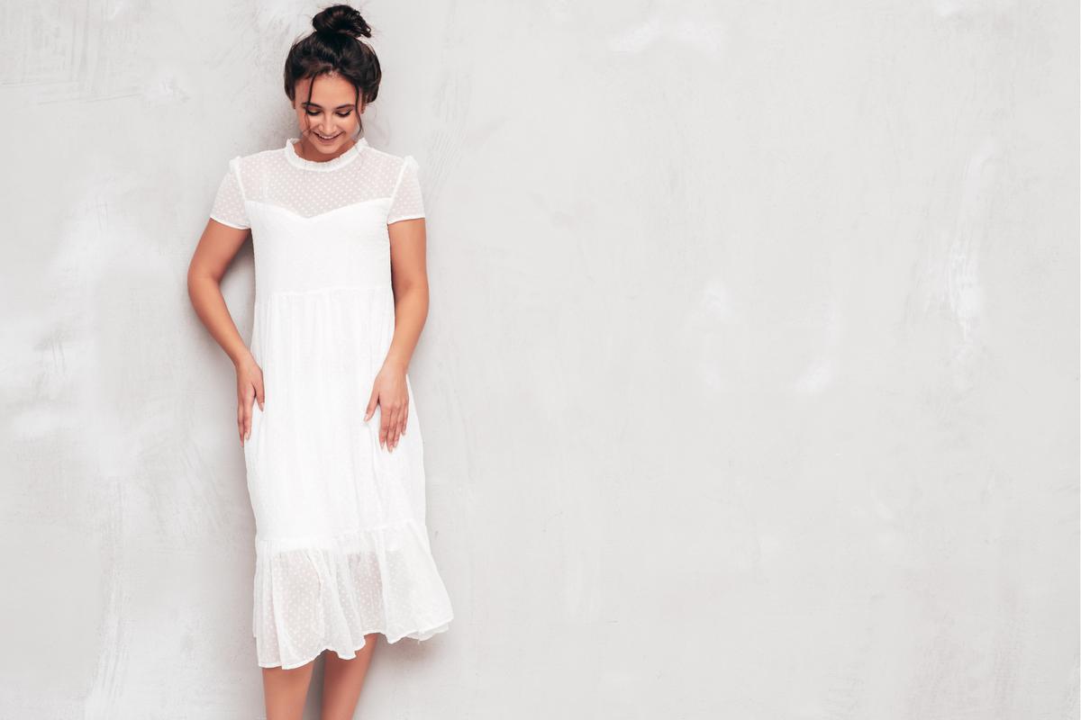 8 Model Dress Tile Modern Non Hijab Populer di 2025,  Tampil Glamor Tanpa Terlihat Berlebihan
