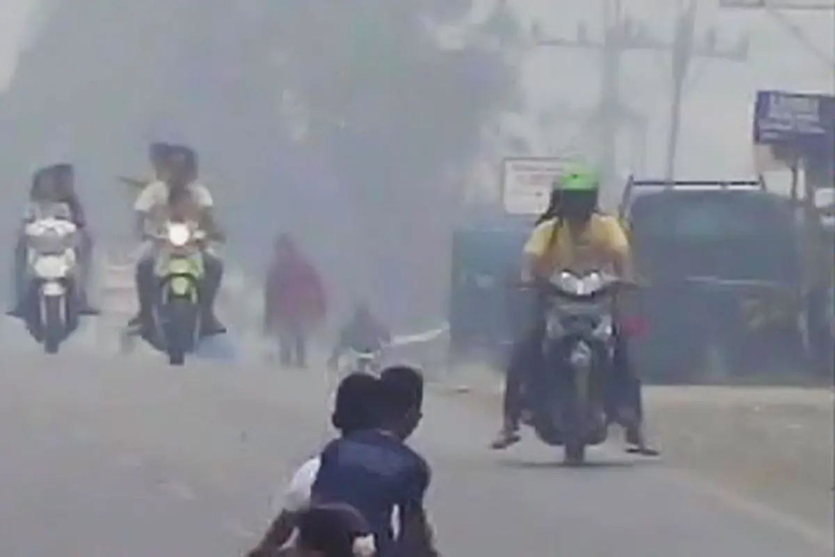 Kabut Asap, Bandara Lumpuh