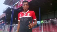 Bima Ragil, mantan pemain Persebaya akan memanaskan duel Persik Kediri versus Perssu Real Madura, Kamis (27/4/2017). (Bola.com/Robby Firly)