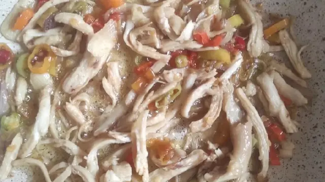 Ayam Suwir Sambal Embe
