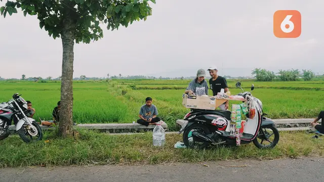 Warkop ala sepeda motor ala Anggel dan Teo (Hermawan Arifianto/Liputan6.com)