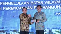 Menteri Koordinator Bidang Politik, Hukum, dan Keamanan (Menko Polhukam) Hadi Tjahjanto selaku Ketua Pengarah Badan Nasional Pengelola Perbatasan (BNPP), dan Menteri Dalam Negeri (Mendagri) Tito Karnavian, selaku Kepala BNPP, siap membuka seremoni Pencanangan Gerakan Pembangunan Terpadu Perbatasan (Gerbangdutas) Tahun 2024 di Kantor Gubernur Kalimantan Barat, Kota Pontianak, Kalimantan Barat (Kalbar), Selasa (27/8/2024) (Istimewa)