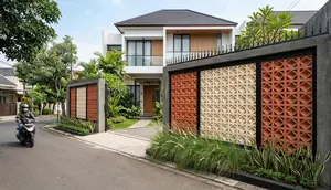 8 Model Pagar Roster Warna Terakota dan Krem yang Cocok untuk Rumah Minimalis
