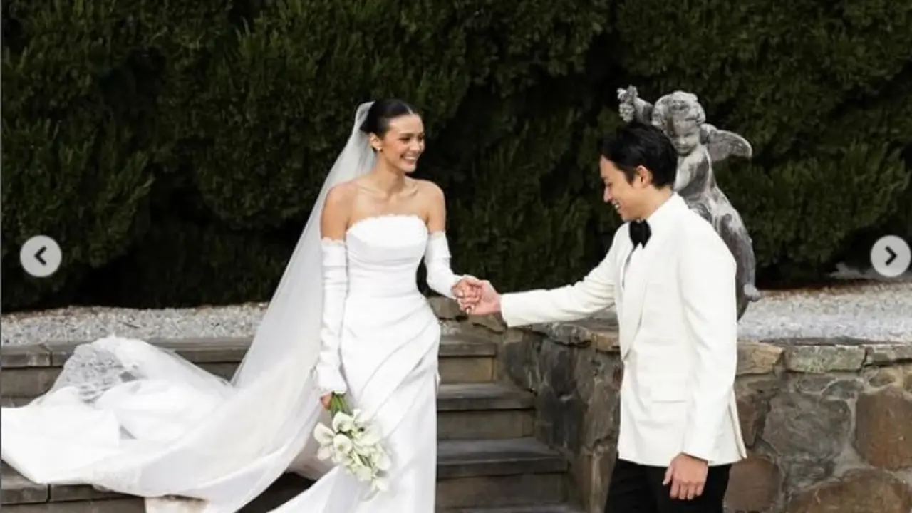 Amanda Rawles Menikah dengan Adriel Susanteo di Australia, Pakai Gaun Pengantin Serba Putih