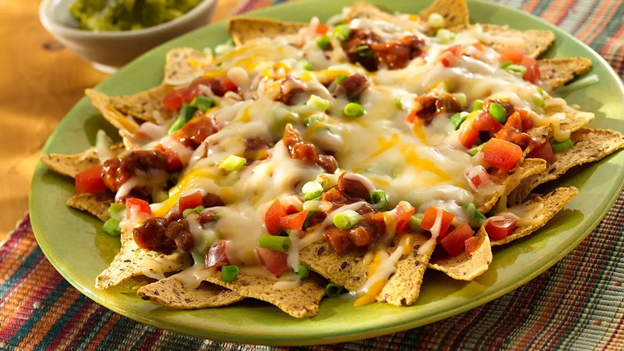 [Bintang] Resep Cheesy Nachos untuk Manjakan Keluarga