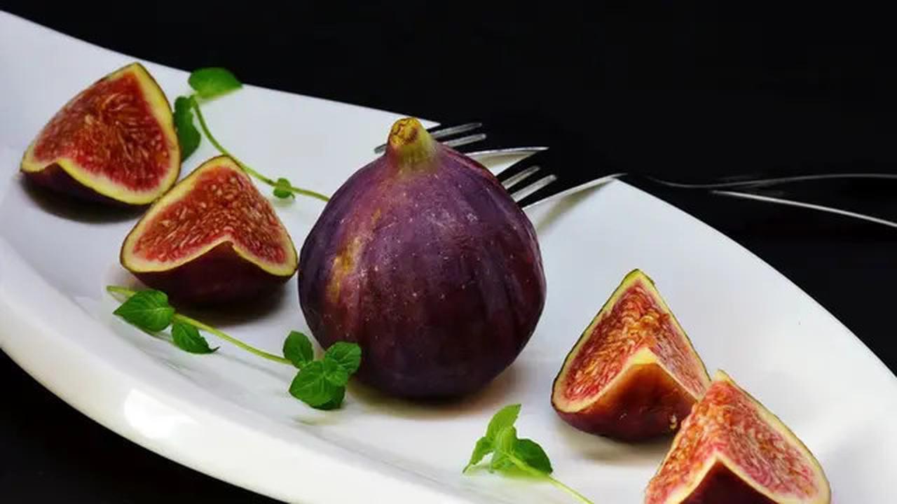 10 Buah-buahan Berpohon Pendek yang Tahan Panas, Cocok untuk Teras Terbuka