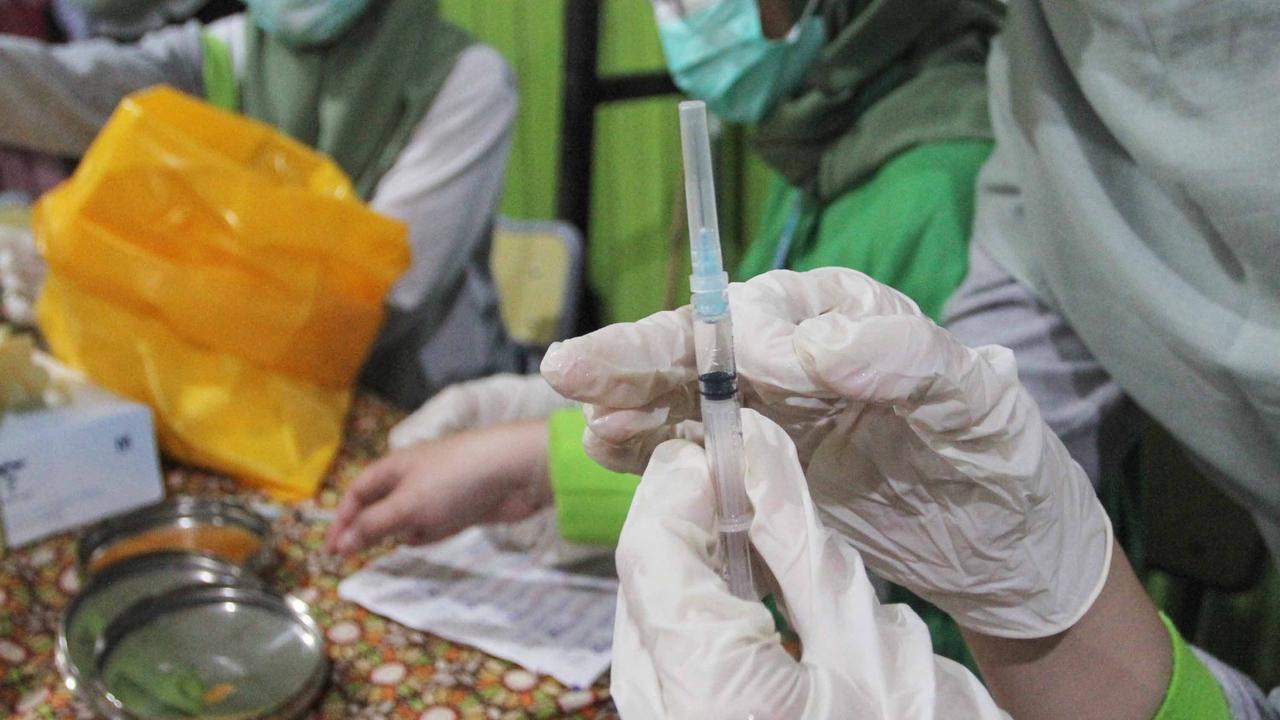 FOTO: Antusias Siswa SD Ikuti Imunisasi Massal BIAS 2025