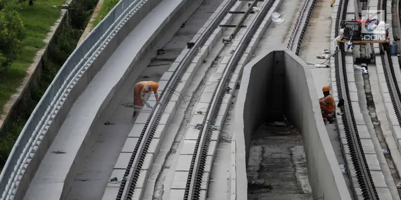 Pembangunan LRT Cawang Cibubur Capai 78 Persen