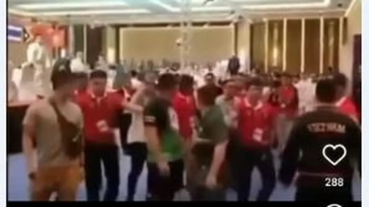 Cabang olahraga Pencak Silat di ajang SEA Games 2023 diwarnai dengan kecurangan. Kejadian ini berujung ricuh dan rekaman video kericuhan viral di media sosial.