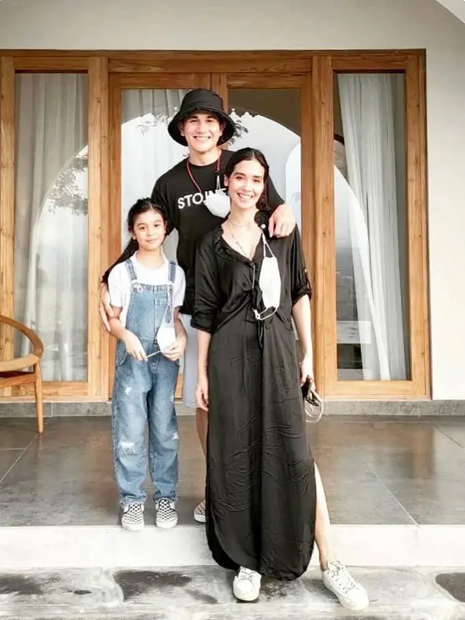 Vino mulai patah hati saat anak tak mau diantar ke kelas