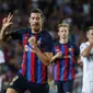 Robert Lewandowski mencetak hat-trick saat Barcelona mengalahkan Viktoria Plzen 5-1 pada pertandingan pembuka Grup C Liga Champions di&nbsp;Stadion Spotify Camp Nou, Kamis (8/9) dini hari WIB. (AP Photo/Joan Monfort)