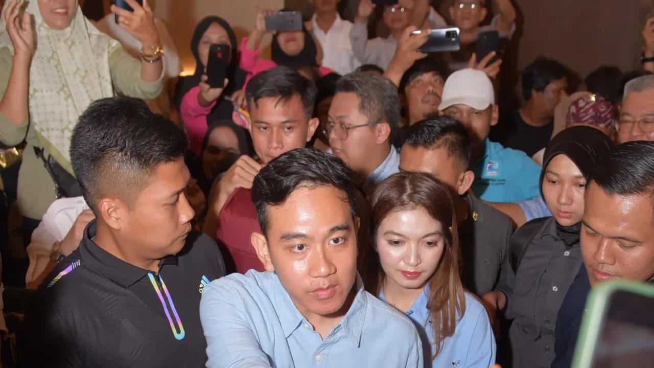 Gibran Pesan ke Pendukung: Fitnah, Nyinyiran dan Hoaks Disenyumin Saja